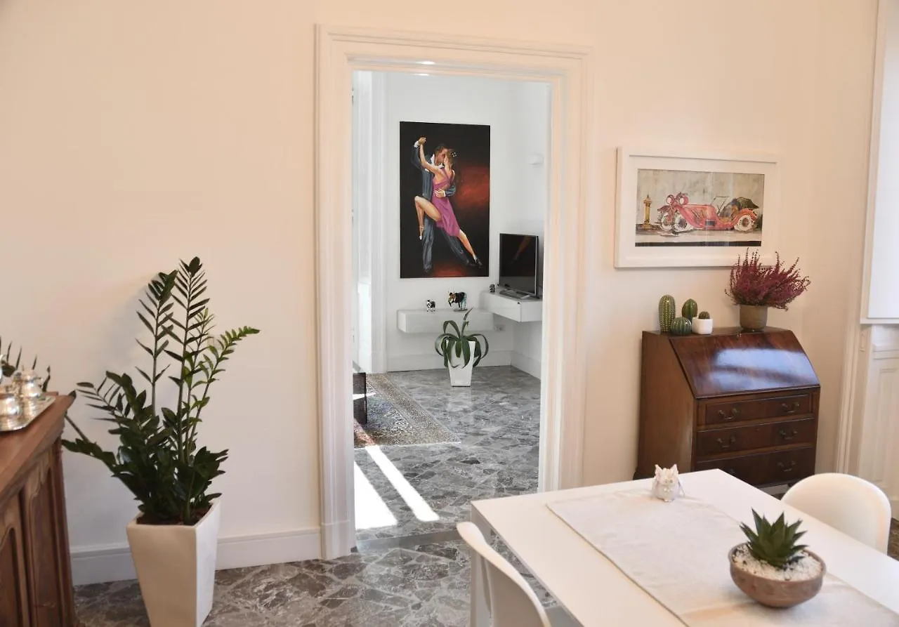 Art View Luxury Apartment 巴里