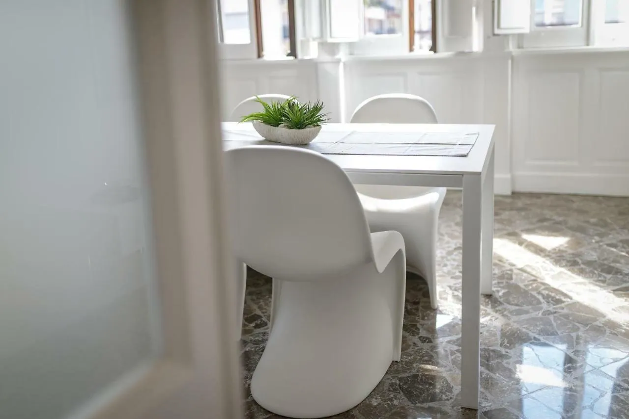 Art View Luxury Apartment 巴里